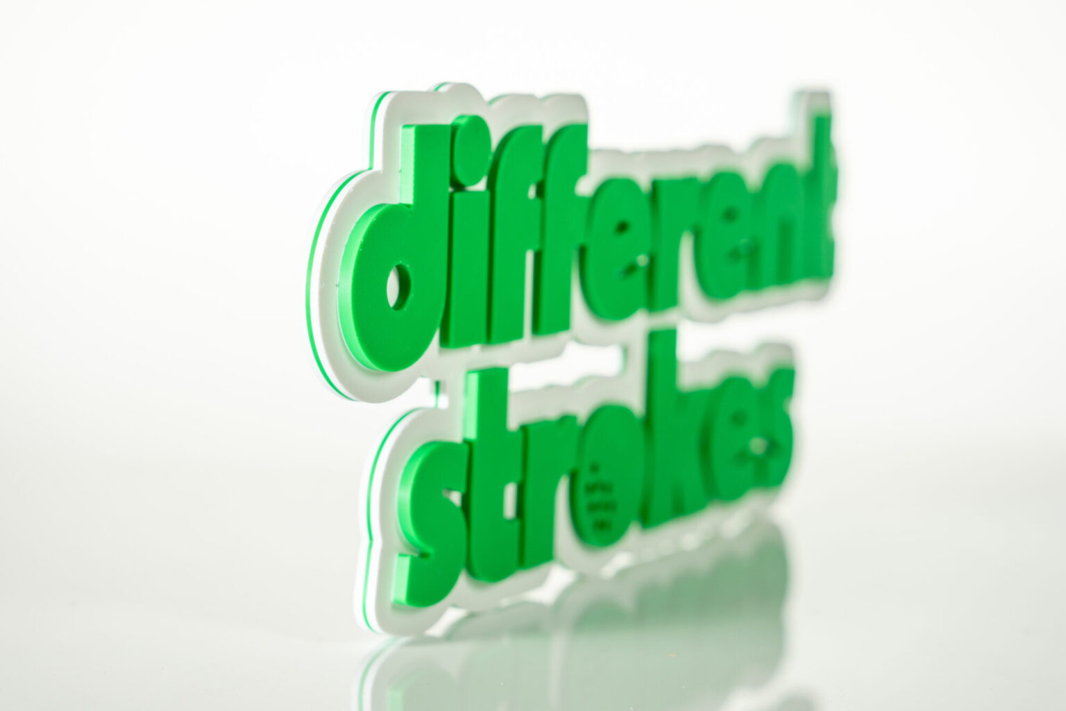 Custom 3D printed logo magnets, project view 1